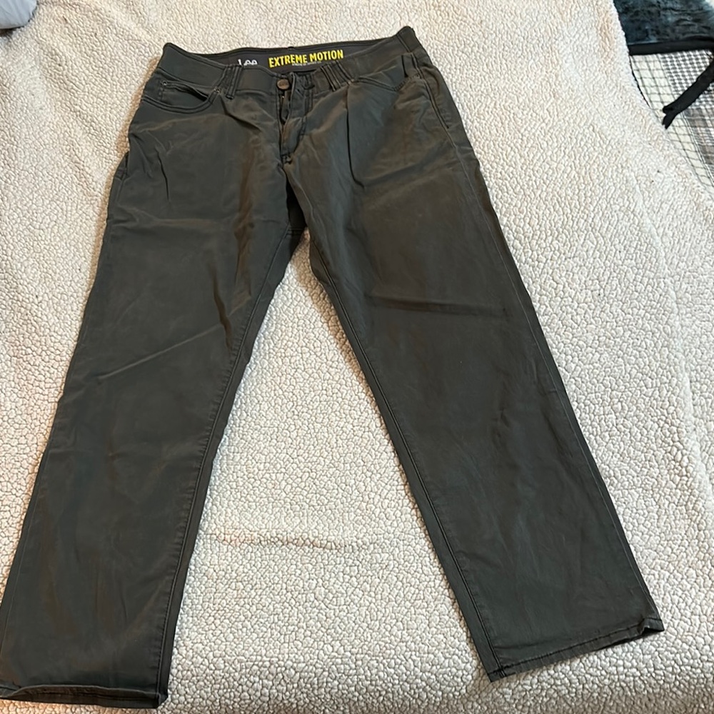 Lee Extreme Motion Athletic Fit Pants in Charcoal